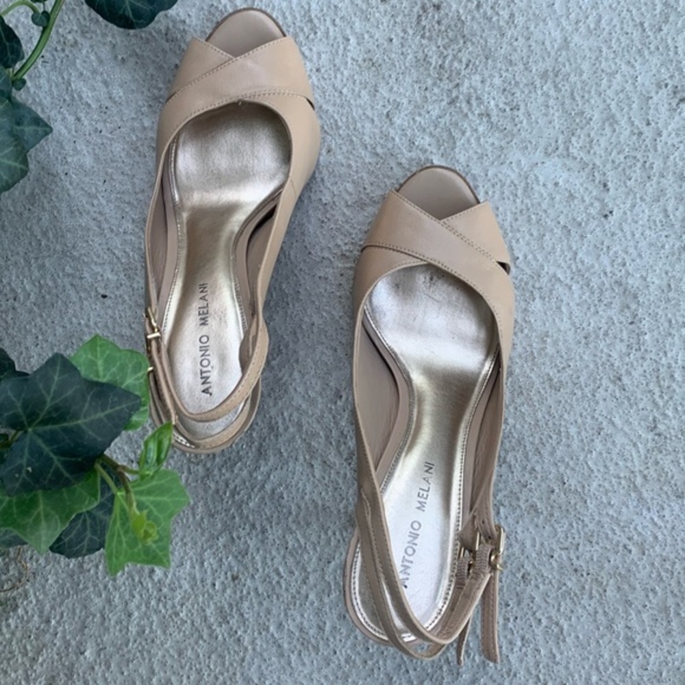 Antonio Melani Cream Wooden Heel Sandal, Size 9, great condition.‎ - Picture 7 of 9